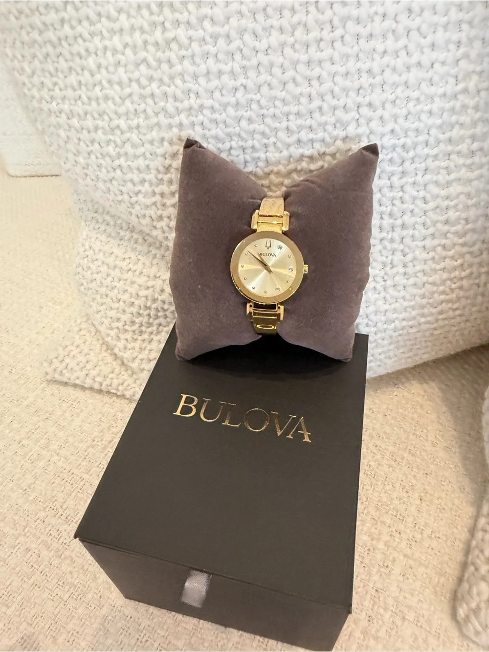 BRAND NEW STUNNING BULOVA WATCH!